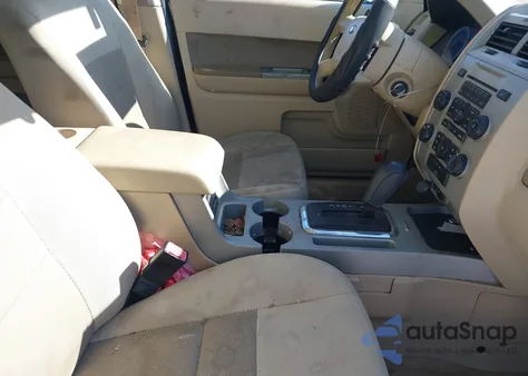 2009 Ford Escape Xlt from USA, damaged, VIN 1FMCU03729KA21715